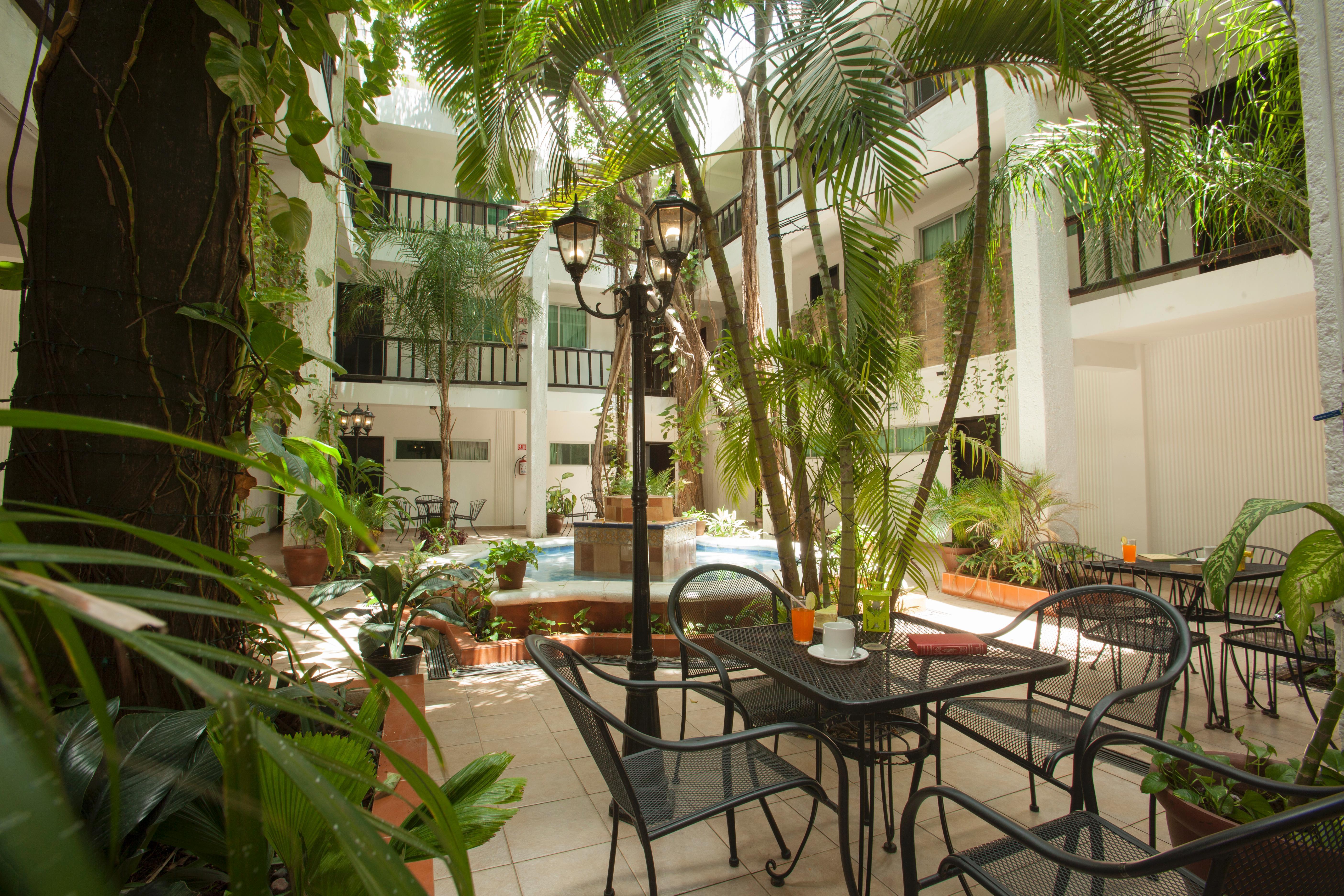 Grand Colonial Hotel Cancun