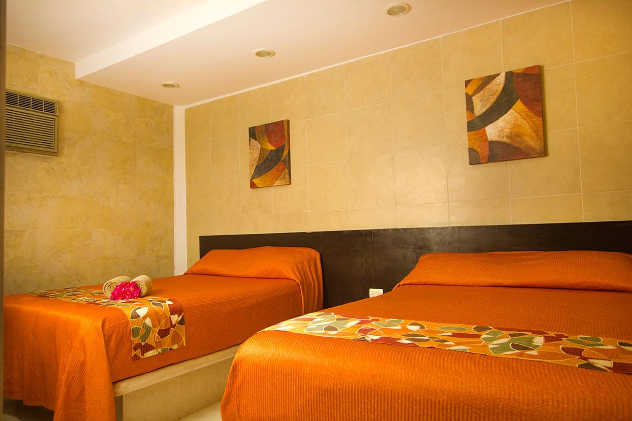 Hotel Grand Colonial 3*